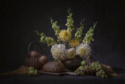 Mørk blomsterhøst af Lydia Jacobs