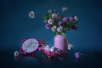 Stemningsfulde dragefrugtblomster af Lydia Jacobs