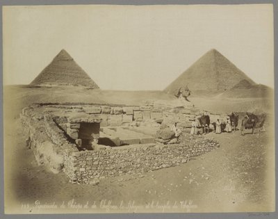 Piramides fra Cheops og Chephren, sfinxen og tempelet af Chefren Pyramider af Cheops og Cheffren Sphynxen og Cheffrens tempel (titel på objektet) af Maison Bonfils