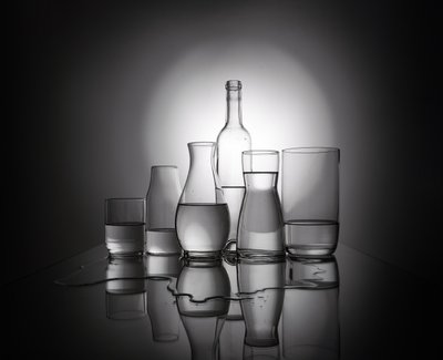 Elegante refleksioner i glas af Margareth Perfoncio