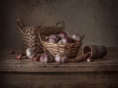 Rustikt stilleben med hvidløg af Margareth Perfoncio