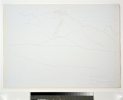 Bjerglandskab med skyer af Marsden Hartley