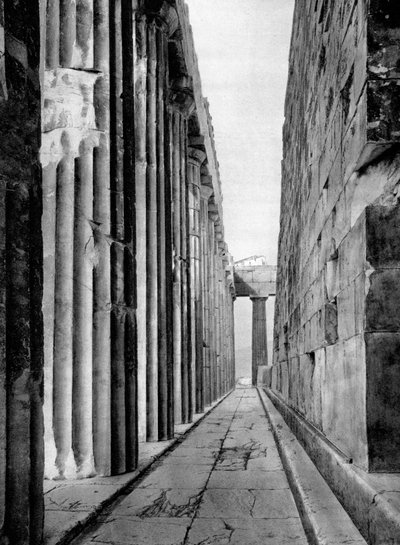 Nordsiden af Parthenon, Athen, 1937. af Martin Hurlimann