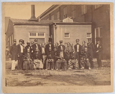[Japansk ambassade, flådeværft, Washington, DC] af Mathew B. Brady