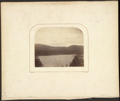 [Landskab med sø] af Mathew B. Brady