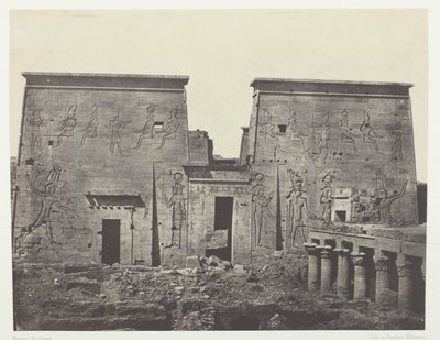 Drômos og Philônes, Isis
