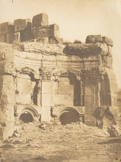 Hemicycle af tempelindhegningen, i Baâlbek, 15. september 1850. af Maxime Du Camp