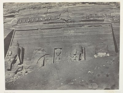 Ibsamboul, Vue Générale Du Grand Spéos De Phrè; Nubie, plade 102 fra albummet "Egypte, Nubie, Palestine et Syrie" (1852) af Maxime Du Camp