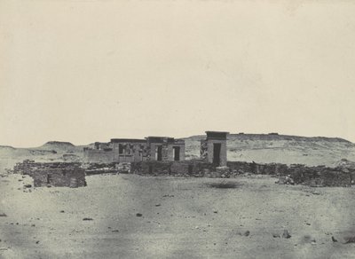 Nubien. Templet og landsbyen Debod. Parembola af Antonins rejseplan, 1850. af Maxime Du Camp