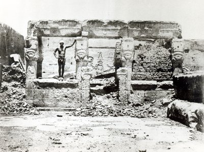 Hathors tempel i Dendarah, 28. maj 1850 af Maxime Du Camp