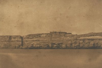 Udsigt over Djebel-el-teir og klostret på remskiven, 1850. af Maxime Du Camp