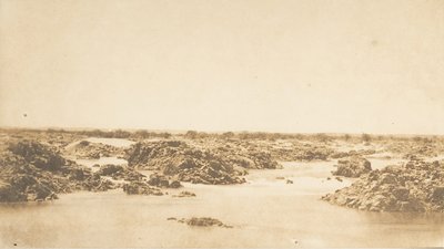 Udsigt over strømfaldene i den anden grå stær, marts 1850. af Maxime Du Camp