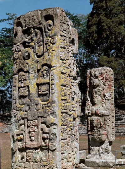 Stele A og C, Plaza of Ceremonies, 731 AD af Mayan