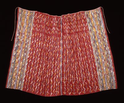 Cofradia-kappe, muligvis for en helgenfigur, ca. 1920-1940 (bomuld; glat kædevæv med kædestriber og kæde-ikat og supplerende skudmønster) af Mayan Mayan