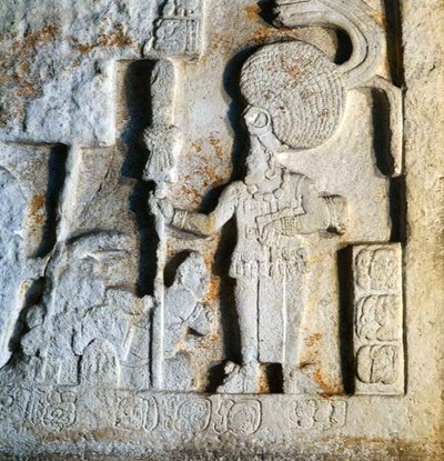 Detalje af overligger IV, der viser en hyldest, der betales af de besejrede, fra Piedras Negras, Usumacinta, Guatemala, sen klassisk periode (600-900) (sten) af Mayan Mayan