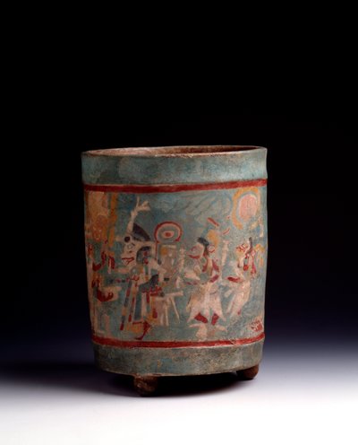 Præcolombiansk kunst, Maya-civilisation, klassisk periode: cylindrisk vase i polykrom ler dekorerer en ceremoniel scene med karakterer i procession. Fra La Lagunita, Quiche, Guatemala. Sol. h. 24,1 x diam. 18,5 cm Guatemala, Museo Nazionale di Archeolo af Mayan Mayan