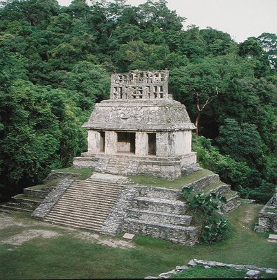 Udsigt over solens tempel, Late Classic Maya (foto) af Mayan Mayan