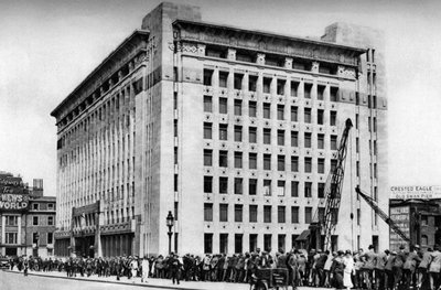 Adelaide House, London, 1926-1927. af McLeish
