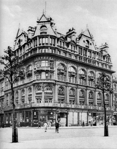 Strand-bygning, der huser kontoret for Thames Conservancy, 1926-1927. af McLeish