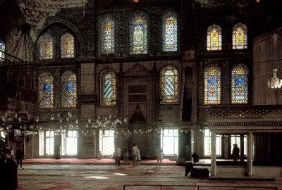 Osmannisk kunst: indvendig visning af den Blå Moské bygget mellem 1609 og 1617 af Mehmet Aga