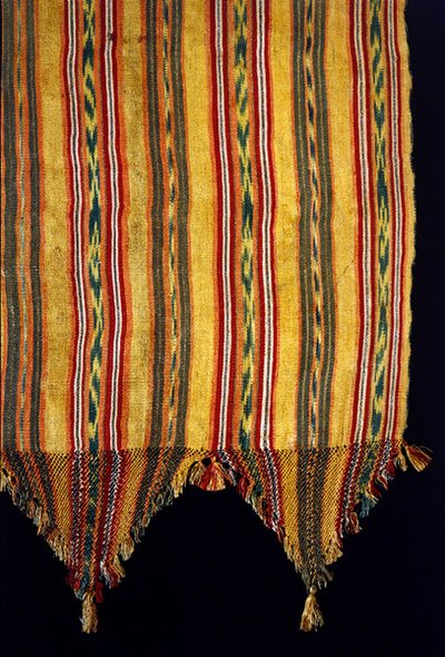 Detalje af en rebozo, slutningen af det 19. århundrede (silke, bomuld, naturlige farvestoffer og guldtråd) af Mexican School