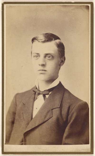 [Busteportræt af en uidentificeret mand]. af Miller and Company