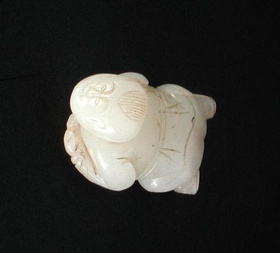 Figur af en dreng, Ming-dynastiet (1368-1644) (jade) af Ming Dynasty Chinese School