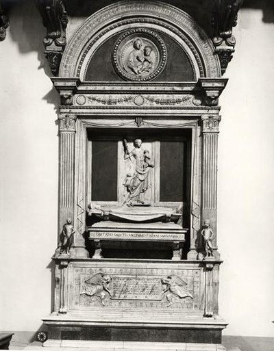 Monument til grev Ugo (død 1001), markgreve af Toscana (marmor) (s/h foto) af Mino da Fiesole