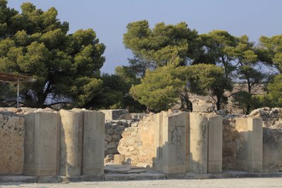 Det minoiske arkæologiske sted Phaistos. Porten til den nordlige fløj, der åbner for den centrale domstol. Den nordlige fløj er den vigtigste fløj af paladset, fordi den menes at have huset "" Royal Apartments "". Gateway, der fører til komplekset af " af Minoan