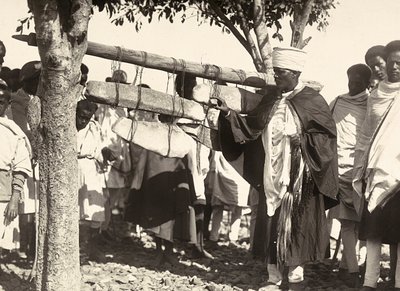 Building an Empire i den fascistiske tidsalder: Abessiniske klokker, 09/05/1936 (s/h foto) af Modestino Baldinetti