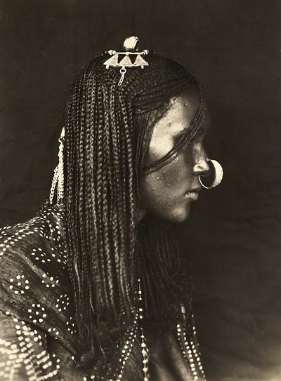 Opbygning af et imperium i den fascistiske tidsalder: Muslimsk pige, 09/05/1936 (s/h foto) af Modestino Baldinetti