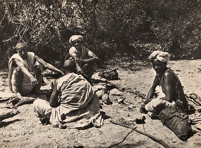 Opbygning af et imperium i den fascistiske tidsalder: en gruppe nomader hviler, 09/05/1936 (s/h foto) af Modestino Baldinetti