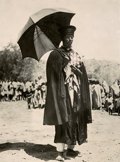 Opbygning af et imperium i den fascistiske tidsalder: en abessinisk præst, 09/05/1936 (s/h foto) af Modestino Baldinetti