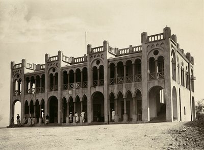 Opbygning af et imperium i den fascistiske tidsalder: Politistationen i Agordat, 09/05/1936 (s/h-foto) af Modestino Baldinetti