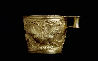Mykensk kunst: guldbæger dekoreret af et tyrerelief fra Vapheio, mykensk fæstning syd for Sparta-stedet. 1500 f.Kr. Athen, Nationalt Arkæologisk Museum af Mycenaean