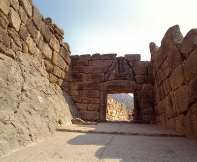 Udsigt over løvernes port i byen Mycenes, Grækenland af Mycenaean