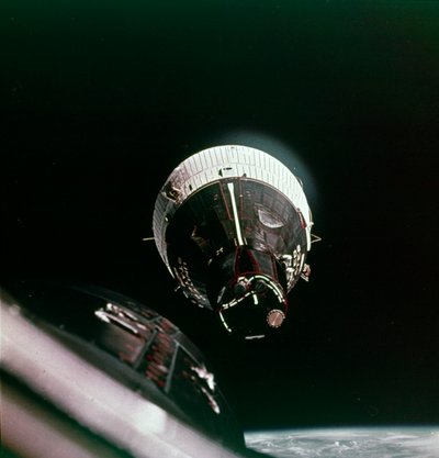 Første møde i rummet, 15. december 1965. af NASA Images