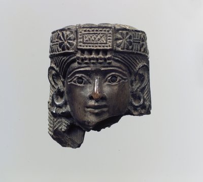 Hoved af en kvindeskikkelse, ca. 8. århundrede f.Kr. (elfenben) af Neo Assyrian