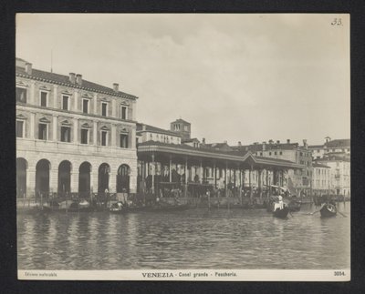 Overdækket fiskemarked i Venedig Venedig - Canal Grande - Pescheria (titel på objekt) af Neue Photographische Gesellschaft