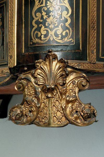 Detalje af en Louis XIV kommode (ormolu, messing, skildpadde og ibenholt boulle) (se også 486114-19) af Nicholas Sageot