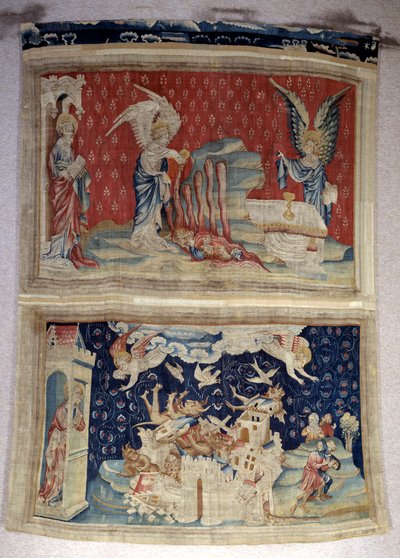 Ophængning af åbenbaring (1373-1383), n. 59: den anden og tredje flaske vælter ud over havet og vandet. Nedenunder, n. 66, Babylon er invaderet af dæmoner. Tapestry af Nicolas Bataille (1330-1405) af Nicolas Bataille