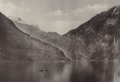 I Geirangerfjorden (s/h foto) af Norwegian Photographer