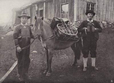 Saetersdalen Highlanders med Pack-Horse af Norwegian Photographer