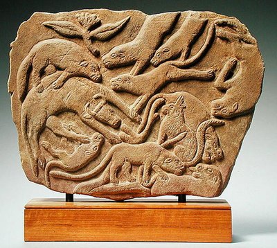 Relief af hunde, der fælder en ko, 4.-5. århundrede (sandsten) af Nubian Nubian