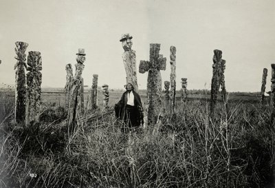 Bøn på kirkegården, Araucano, Chile (gelatin sølvprint) af Oder W. Heffer