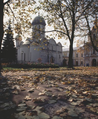 Treenighedskatedralen med Sankt Sergius af Radonezhs grav, 1422 af Old Russian Architecture