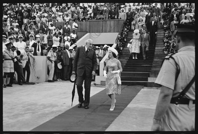 Prinsesse Margaret og premierminister Bustamante fejrer Jamaicas uafhængighed 1962 (s/h-foto) af Orlando Suero