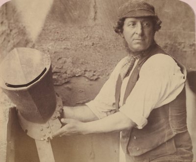 [Mand med hjelm], 1858. af Oscar Gustav Rejlander