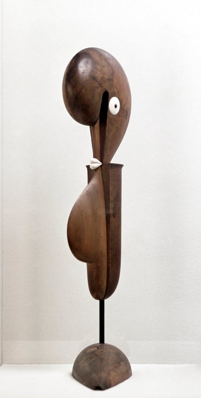 Grotesk (træskulptur af Oskar Schlemmer