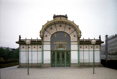 Art Nouveau: udsigt over pavillonen på Karlsplatz metrostation (nu café) lavet af arkitekt Otto Wagner (1841-1918) (Wiensk løsrivelse) 1894-1899 Wien, Østrig af Otto Wagner